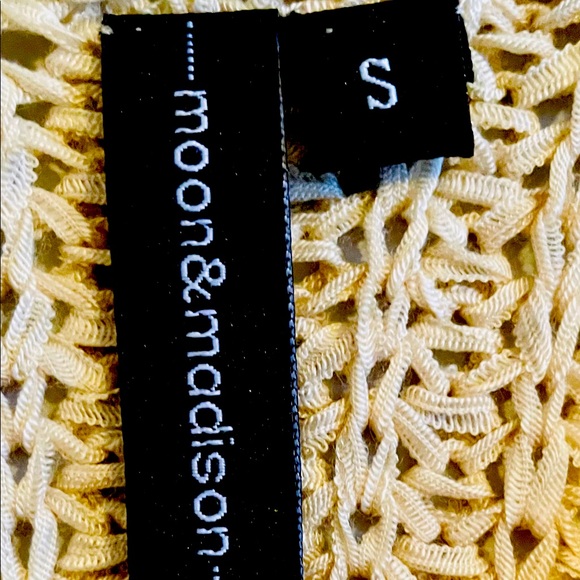 Trendy Crop Knit Sweater - Picture 3 of 3